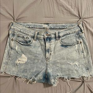 Old Navy Cut Off Jean Shorts Size 10 Boyfriend Cut 3” inseam